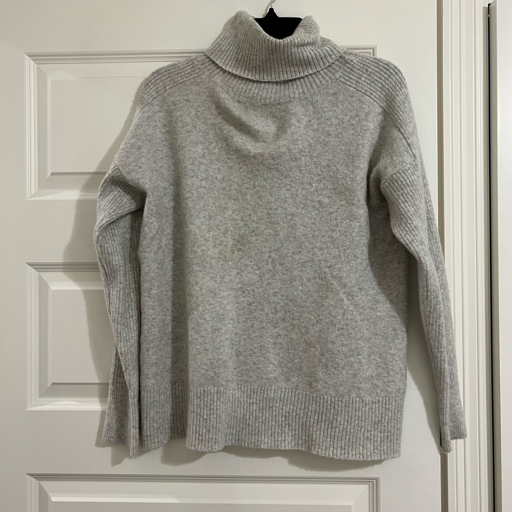 Calvin Klein Sweater - Gray - Size Medium